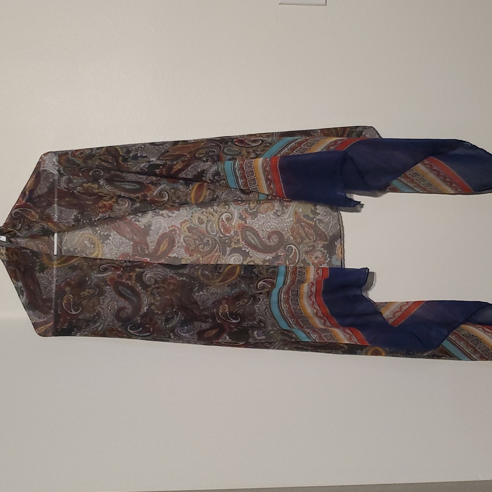 ACHILLEAS SHAWL - Picture 2 of 8